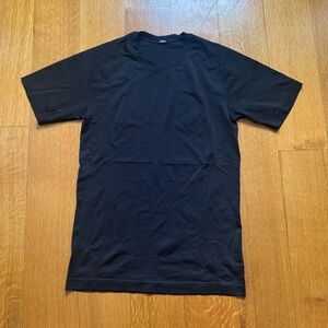 Lululemon Men’s Metal Vent Short Sleeve